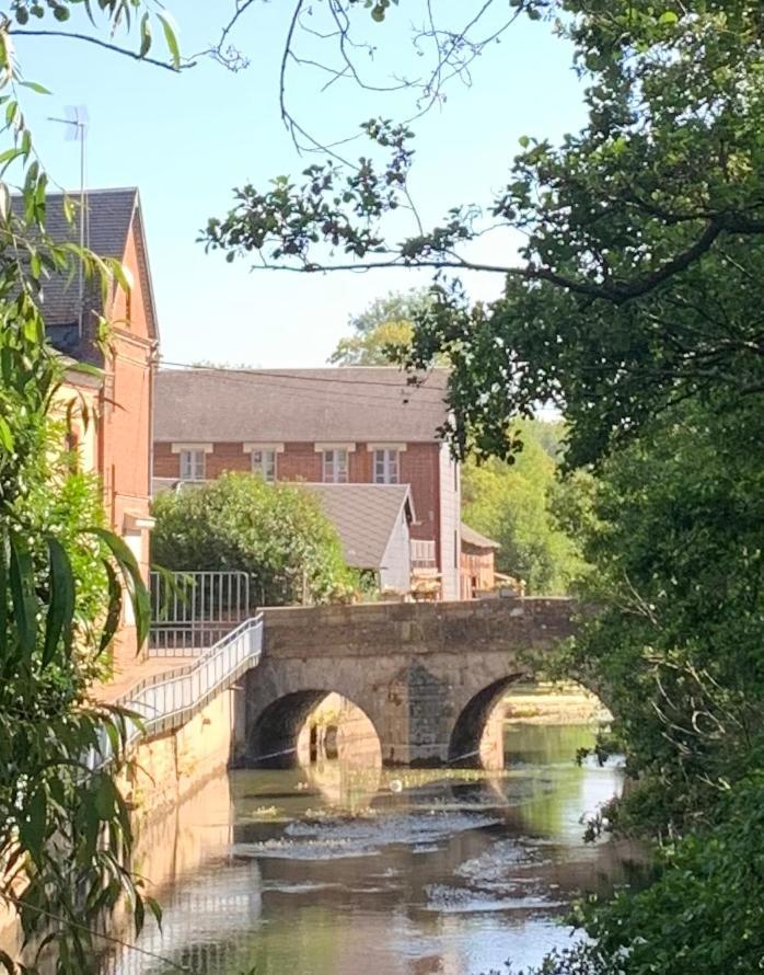 Maison Leontine Bed and Breakfast Bernay  Buitenkant foto